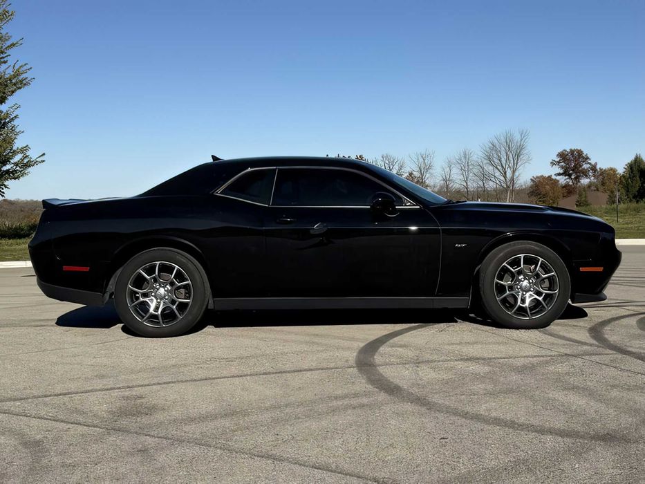 Dodge Challenger      2017