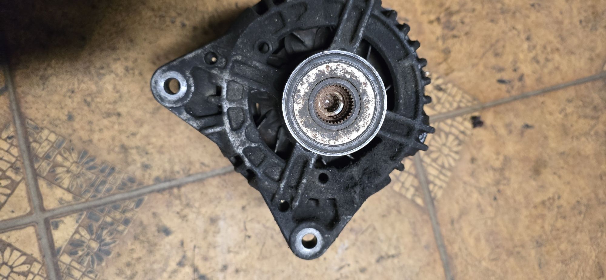 Alternator  Renault Master 2,2 150 A Bosch