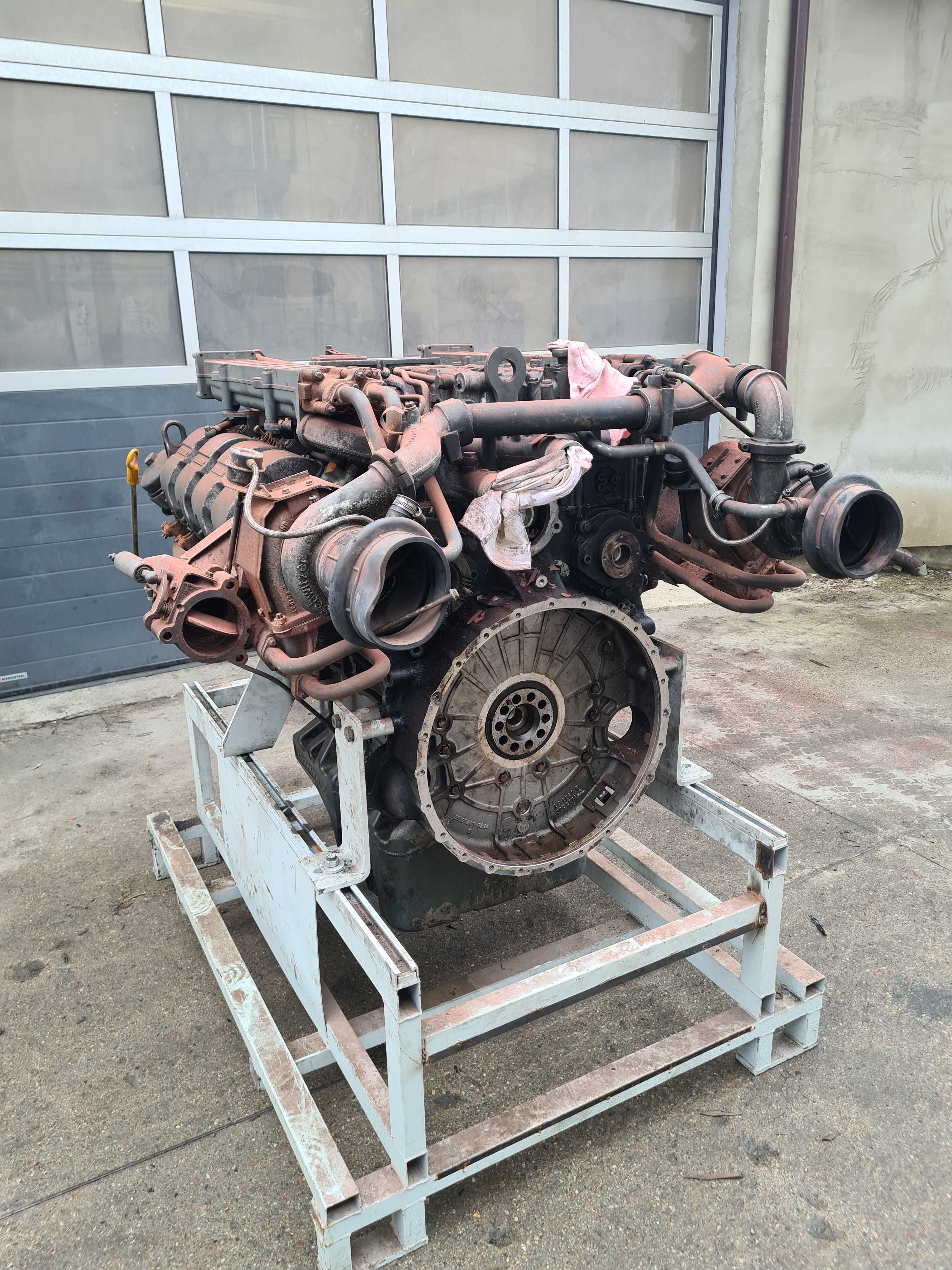 Remont silnik Liebherr LTM 1400 D9508 A7, żuraw, dźwig, Naprawa V8