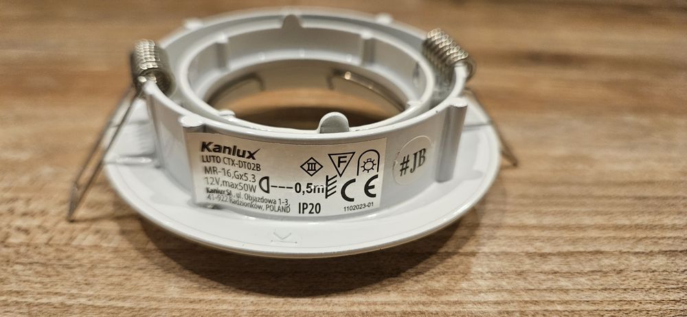 Oprawki halogenów kanlux białe