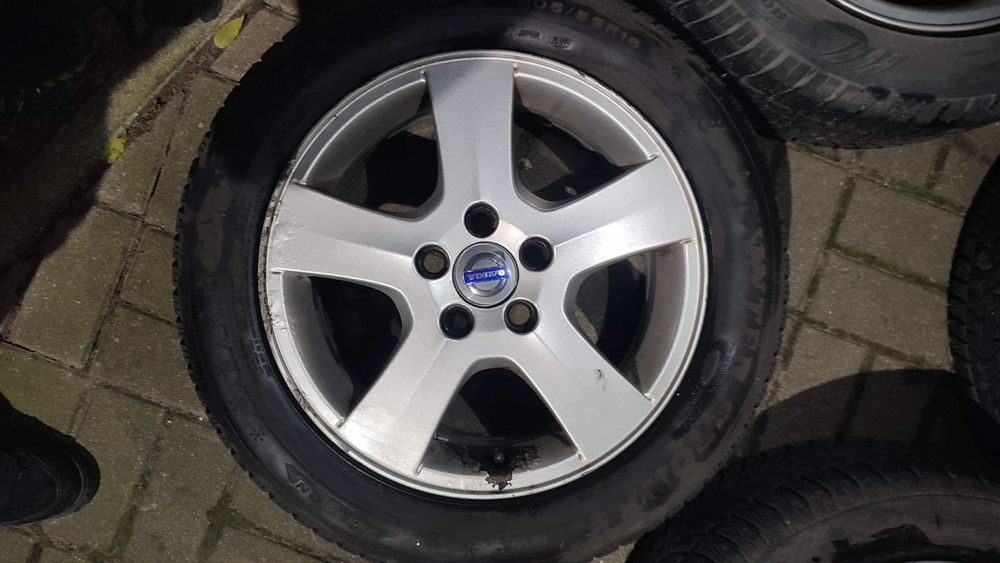 Komplet kół zimowych Volvo/Saab 16” – felgi aluminiowe