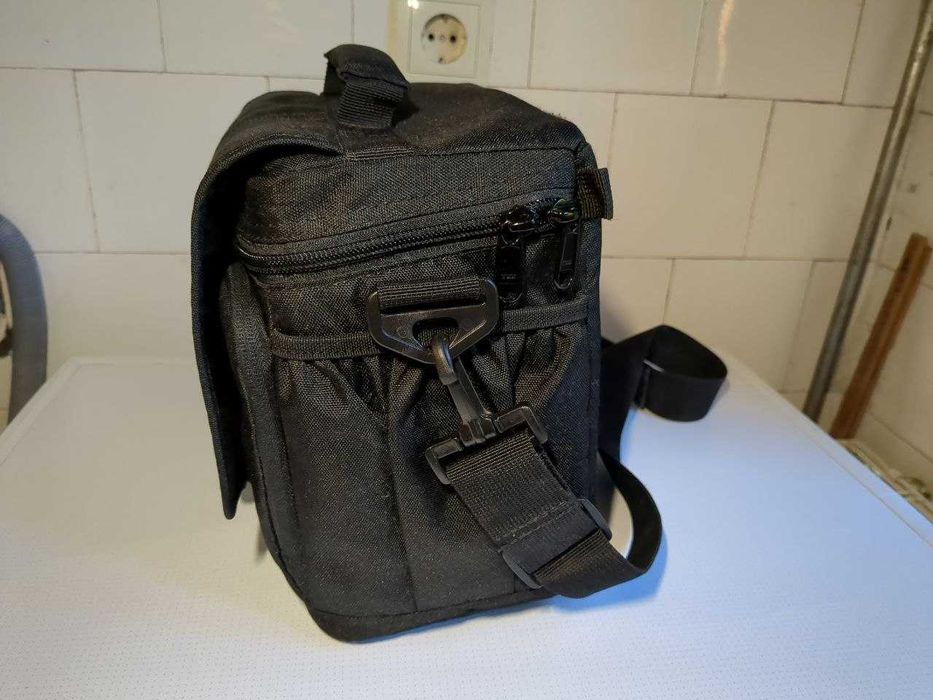 "Lowepro, Adventura 170".Оригінальна сумка