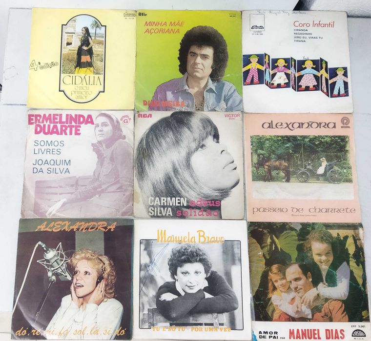 Vinil. Lote 50 Singles Música Portuguesa