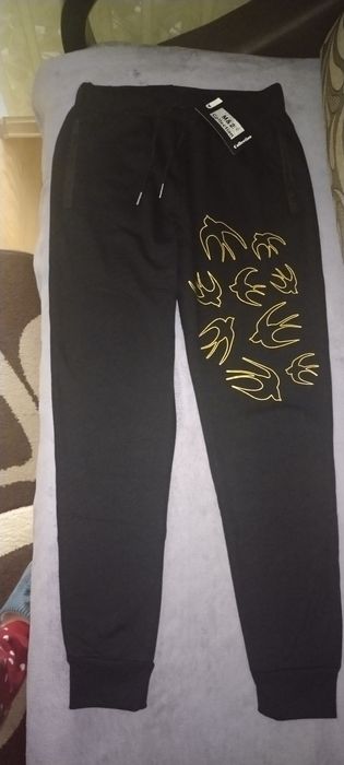 Спортивні штани жіночі