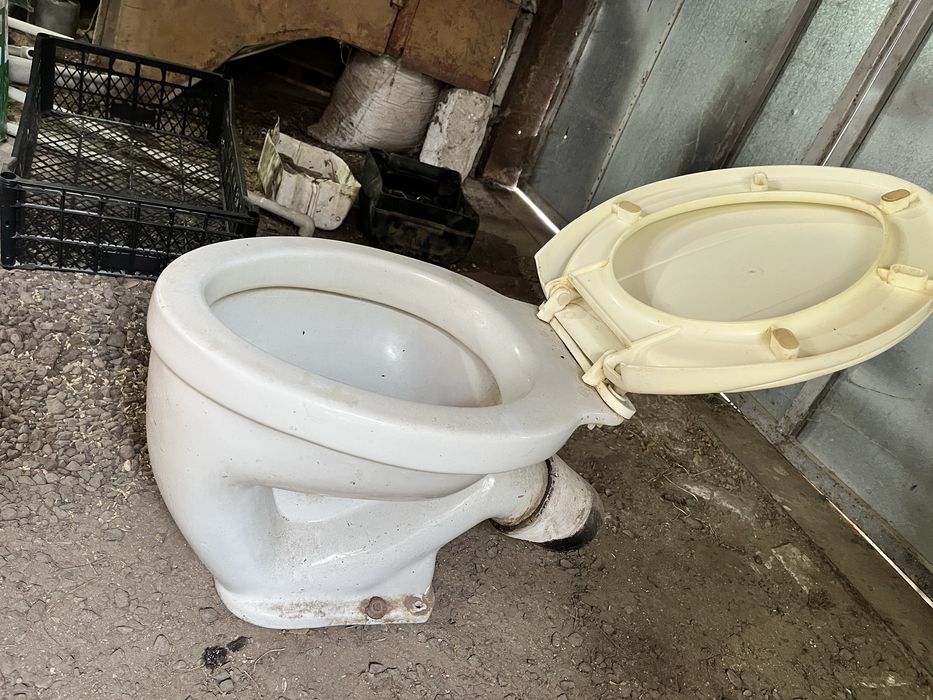 Продам унітаз б/у
