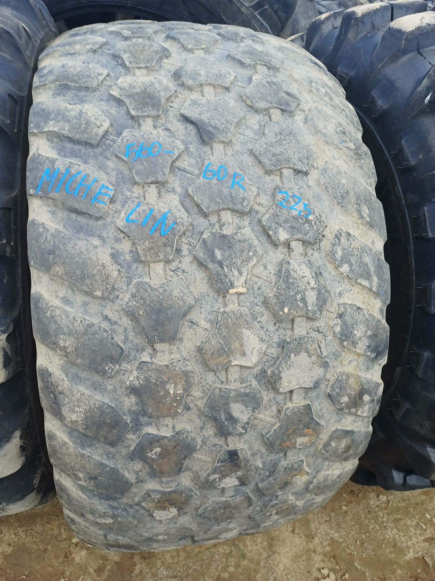 Opona rolnicza 560/60r22.5 Michelin cargoxbib przyczepa tandem beczka