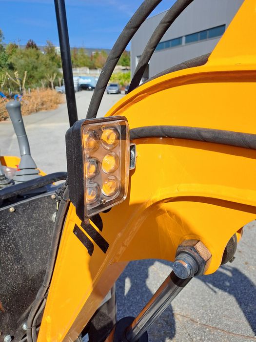 Mini Giratória JPC HT12 – NOVA