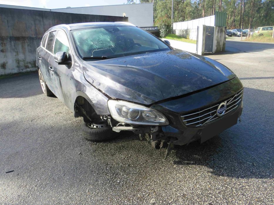 Volvo V60 I 2.4 Hybrid (280Cv) de 2014 - Peças Usadas (8717)