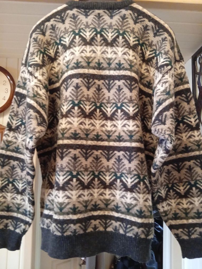 Sweter 100 % wełny