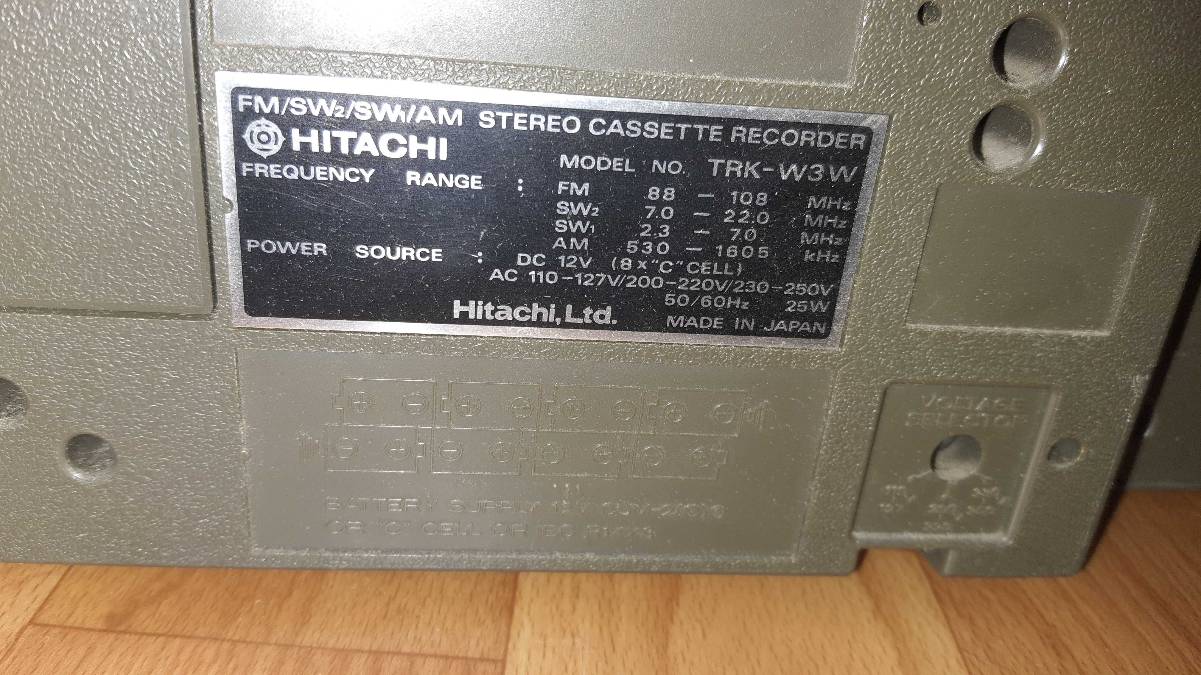 Магнитола магнитофон Hitachi