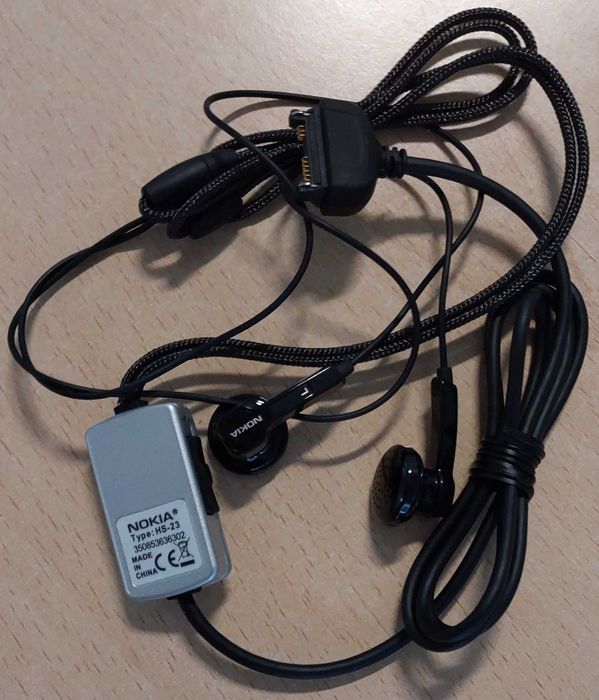 Nokia  6233 (só os artigos de comunicaçao e carregamento)