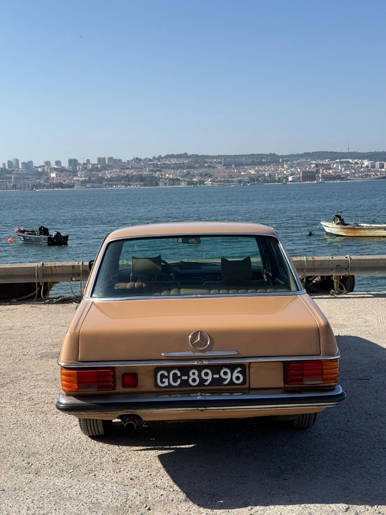 MERCEDES 220/8 1973