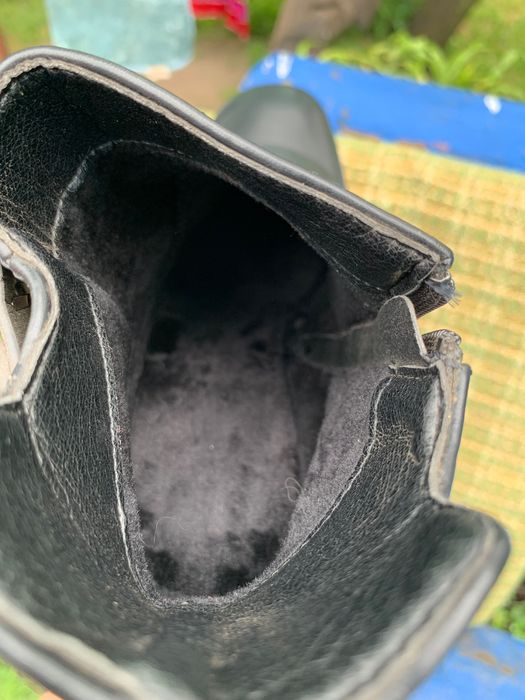 Ботинки жіночі чорні  на каблуку