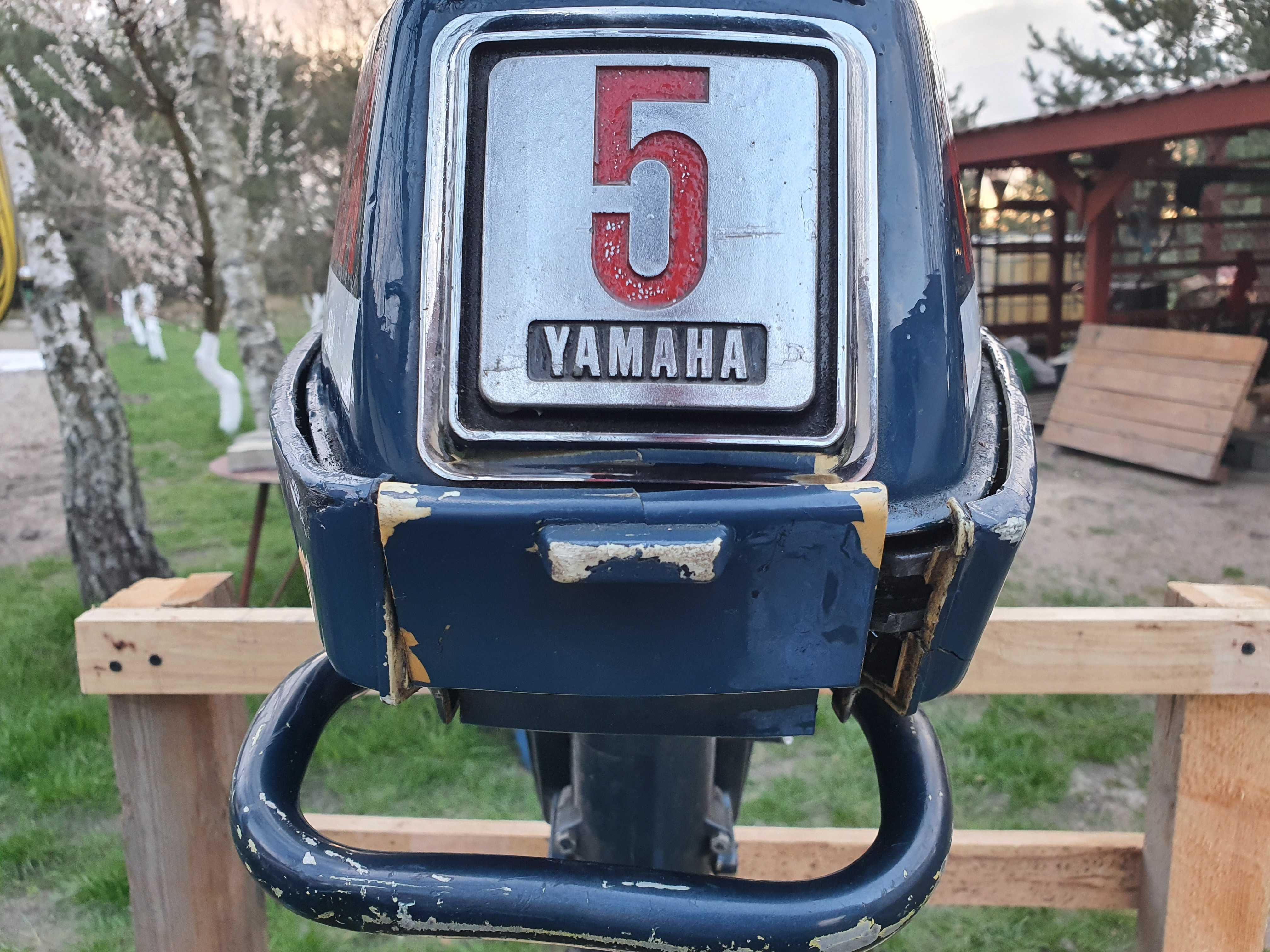 Silnik zaburtowy spalinowy Yamaha 5BS 2T krótka stopa S pontonu łodzi