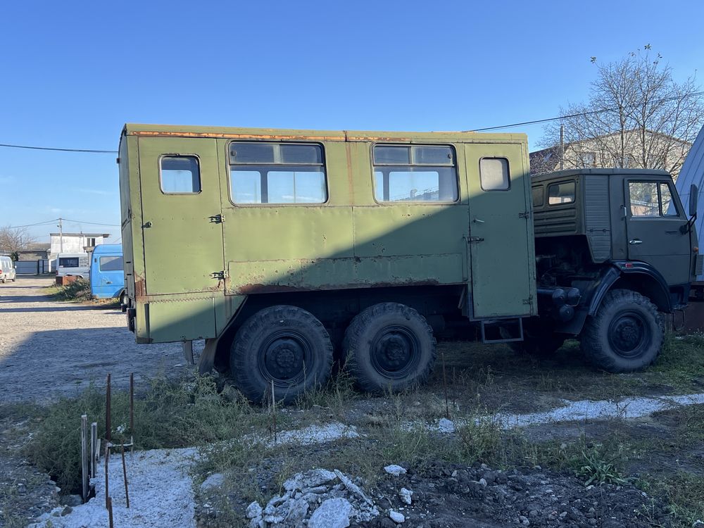 Продам кунг пасажирський Урал вагончик  вахтовка битовка