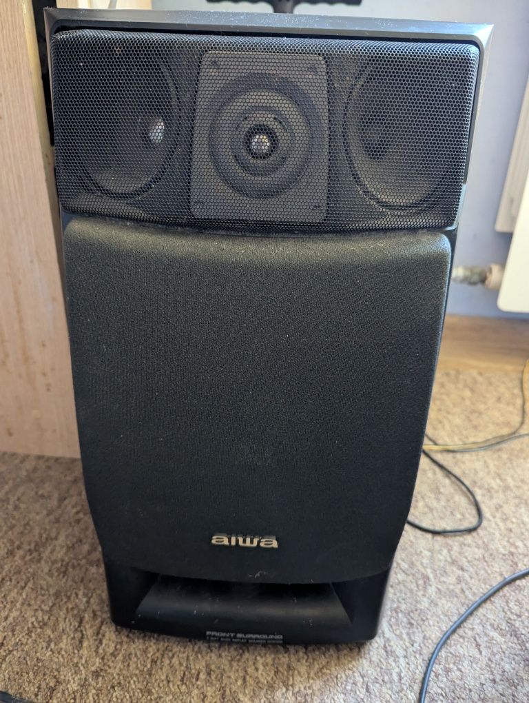 Aiwa CX-ZM2600V z kolumnami