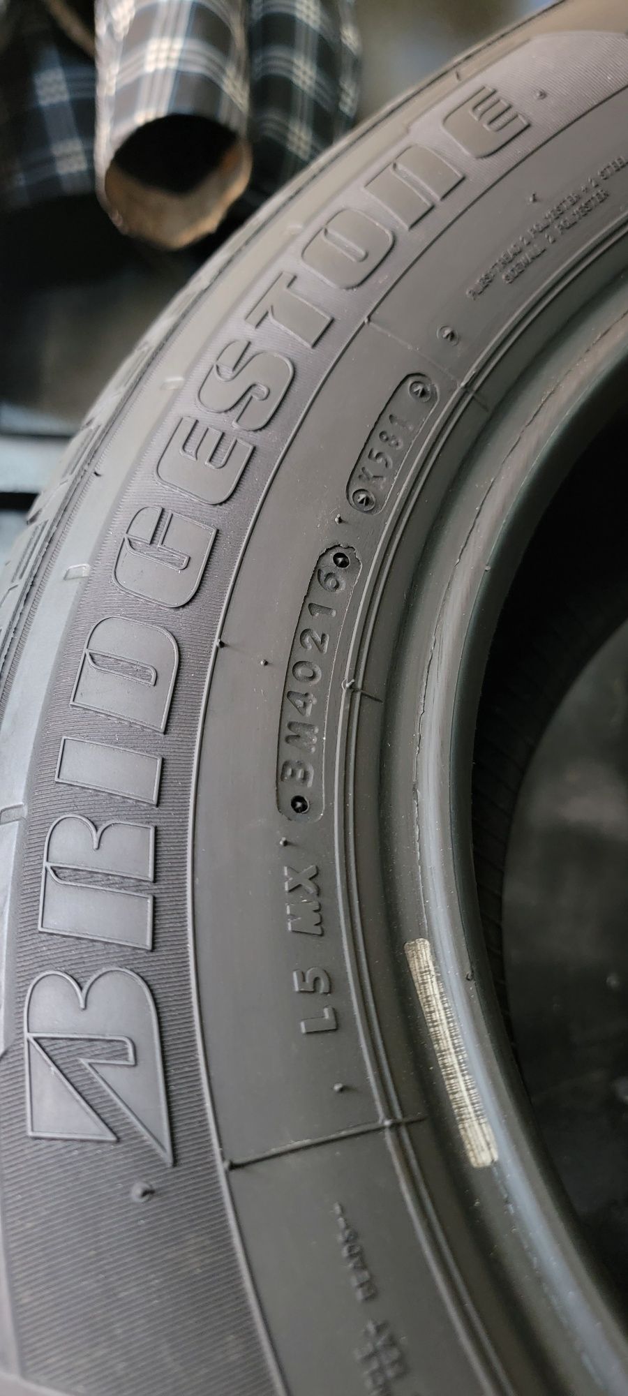 Автошины 215/65r15c резина  Bridgestone Duravis  шины летние