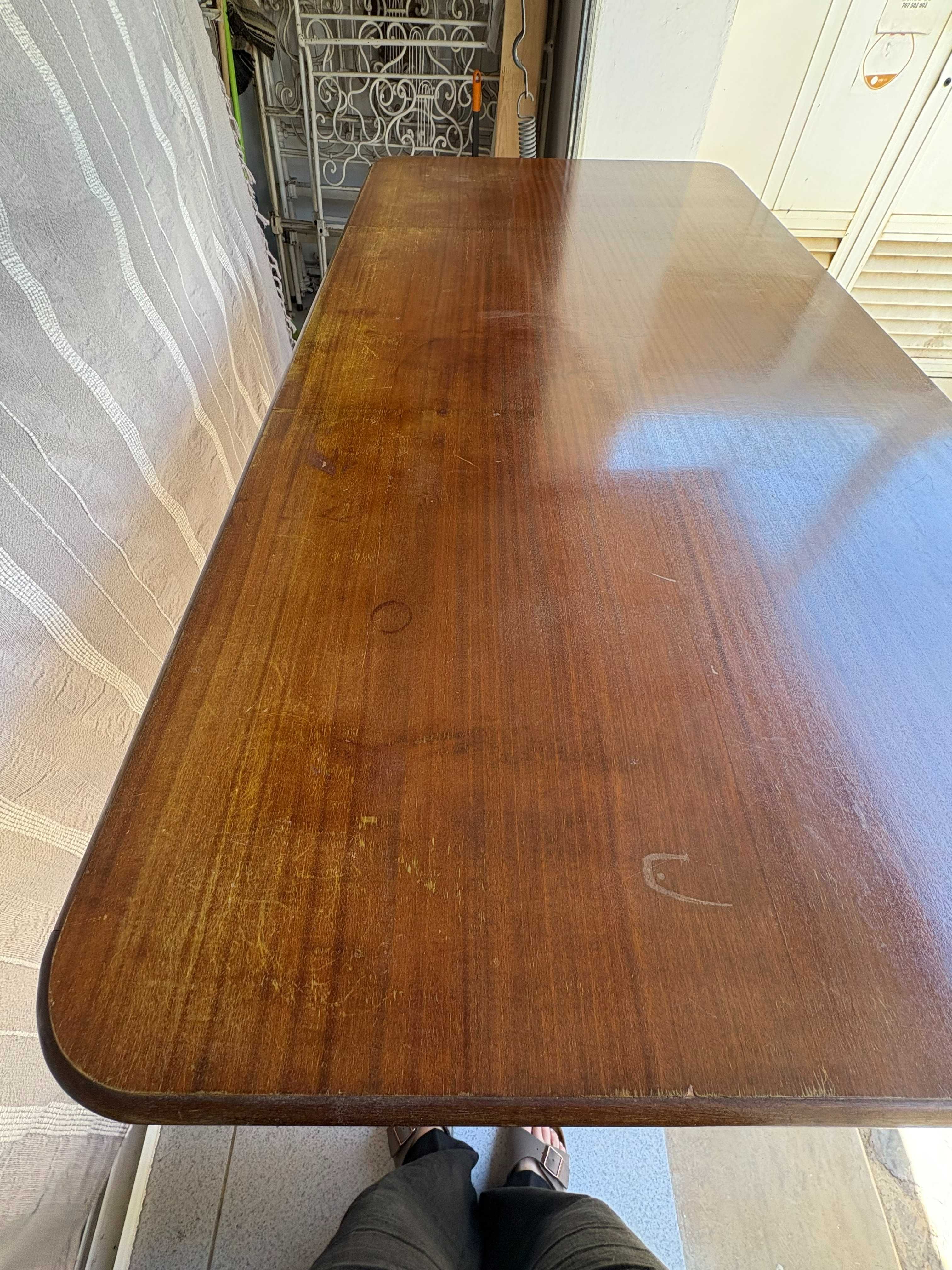 Mesa de jantar usada