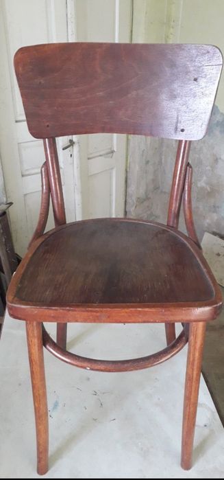 Стільці в нормальному стані