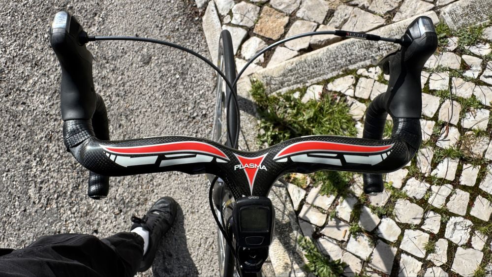 Bicicleta profissional de estrada - BH Team Carbon
