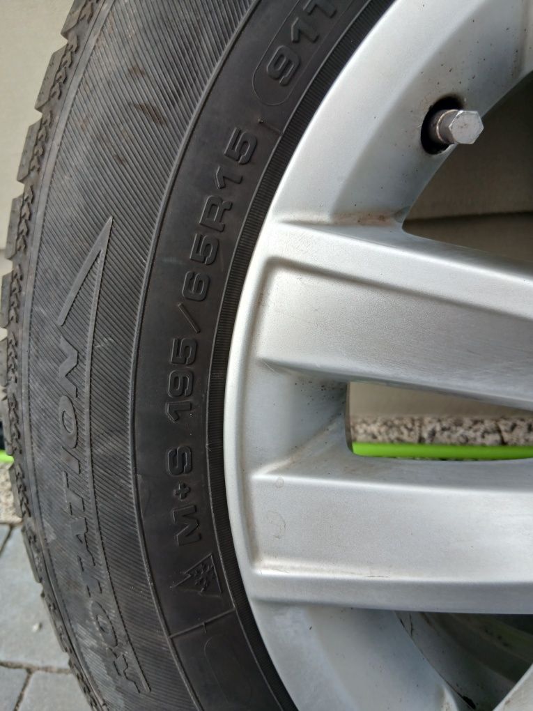 Felgi VW R15 5x112 + Opony zimowe
