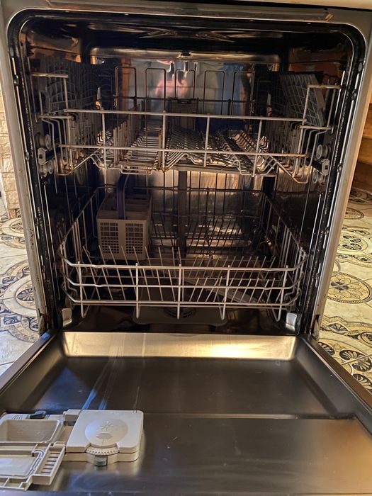 Посудомийна машина BEKO