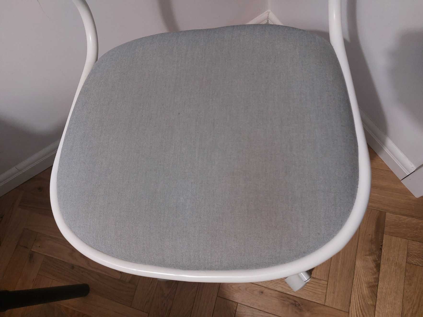 Krzesło obrotowe IKEA ÖRFJÄLL – jak nowe, idealne do pracy zdalnej