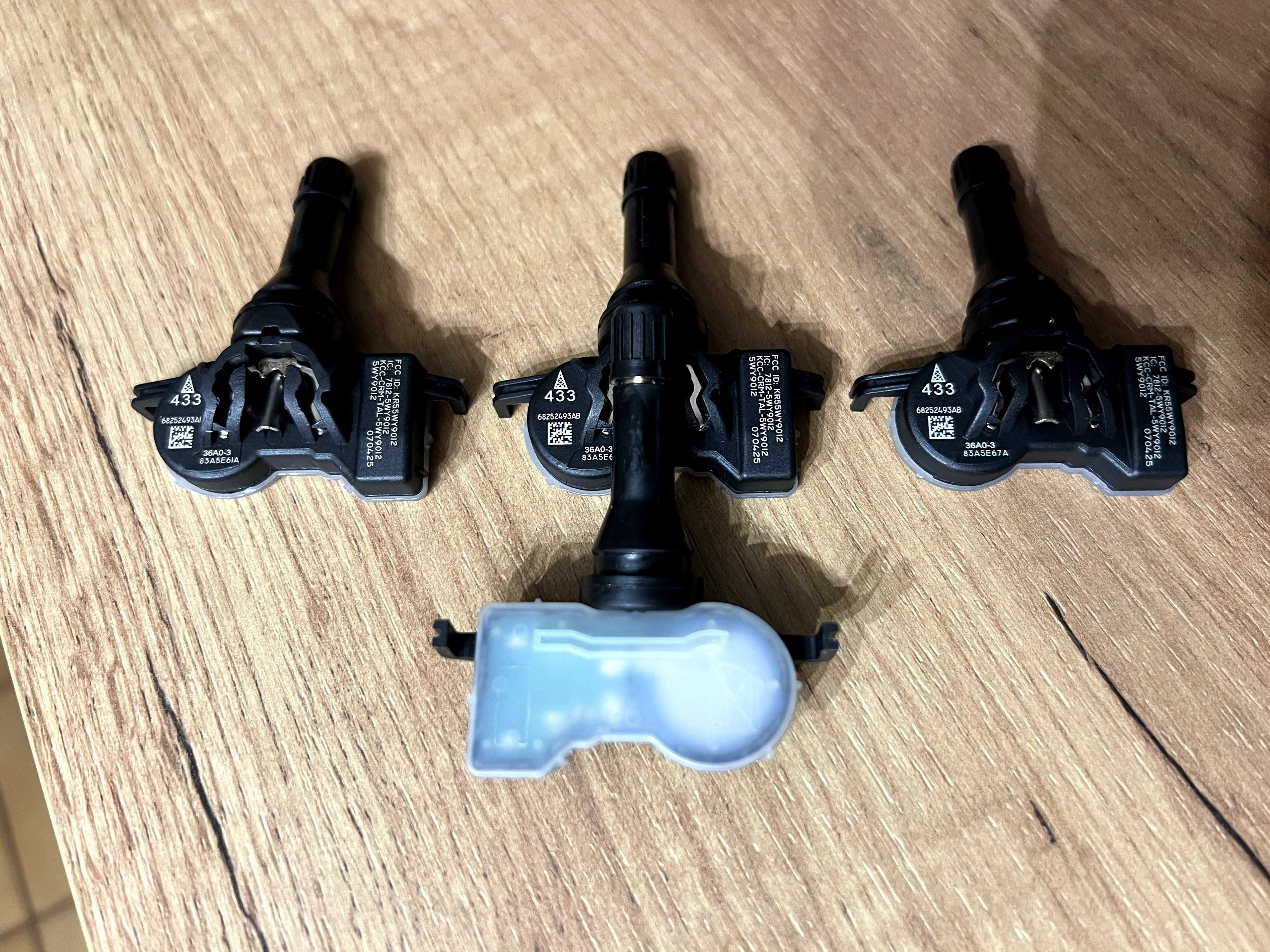 Czujniki ciśnienia opon powietrza JEEP Wrangler CHEROKEE itp TPMS NOWE