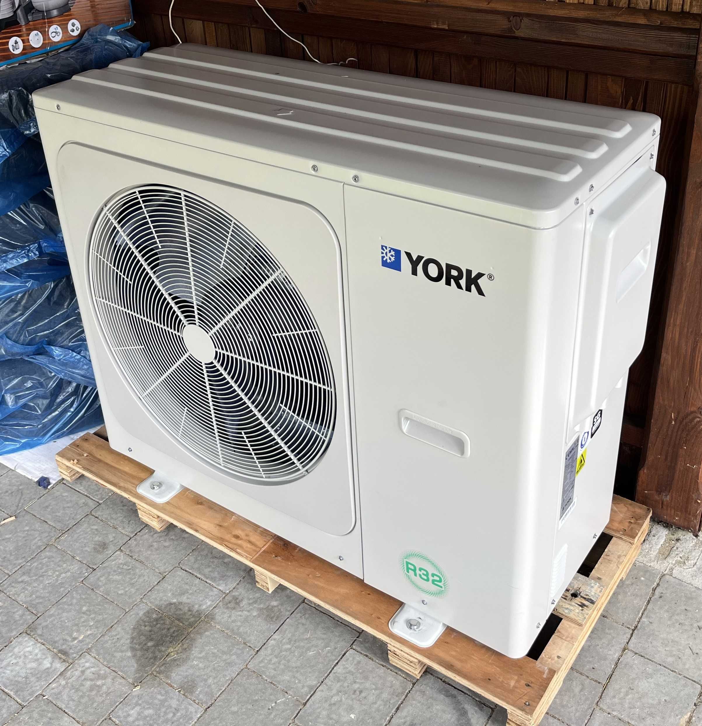Pompa ciepła York YKF12CRC 12kW – NOWA