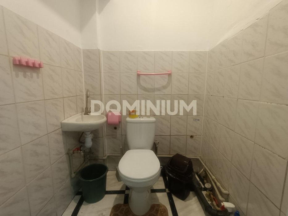 Здається комерційне приміщення біля центра Хуста