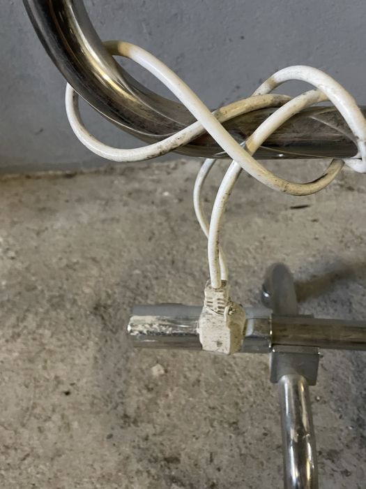 Toalheiro Elétrico com Pé com 5 Barras em inox