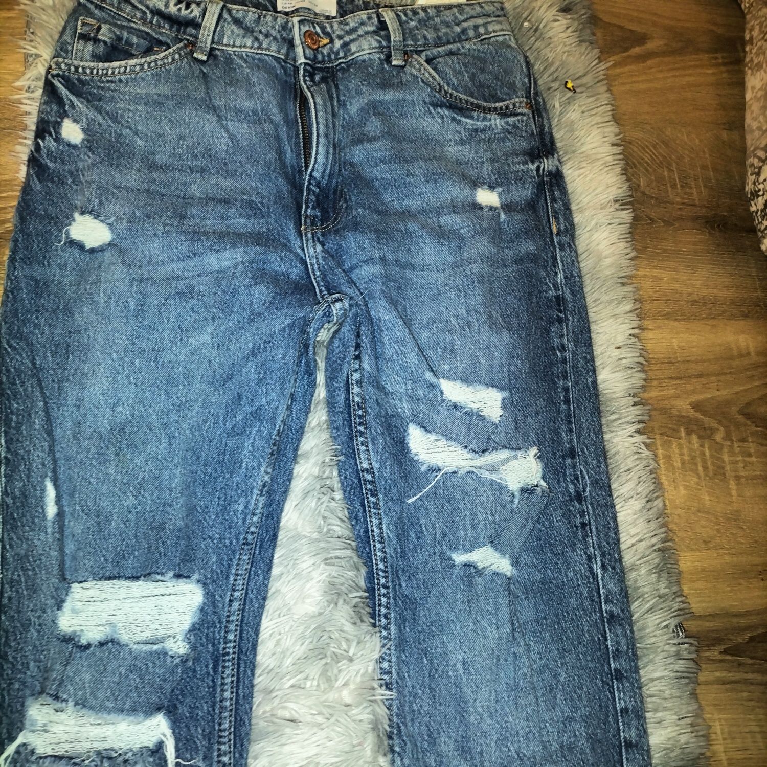 Bershka rozm 40 boyfriend jeans