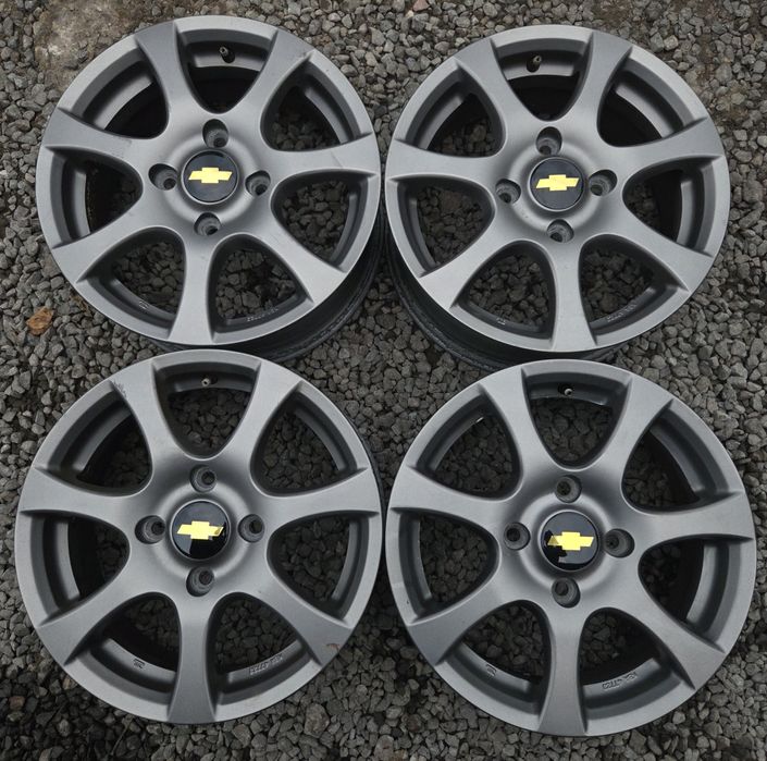 4 114,3 R15 Chevrolet Lacetti Nubira Nissan Volvo