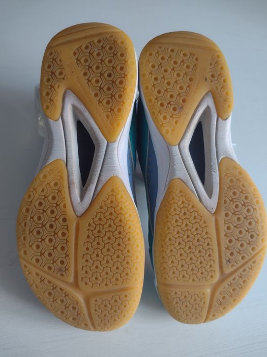 Adidasy, halówki, buty do siatkówki rozmiar 38