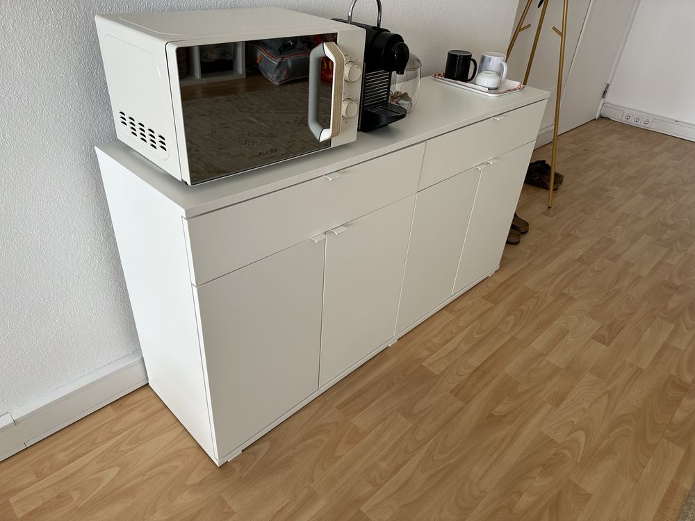 Aparador Ikea VIHALS branco