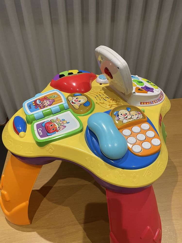 Mesa actividades Fisher Price