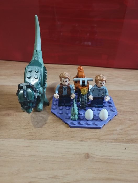 LEGO jurasic zestaw nr 75937