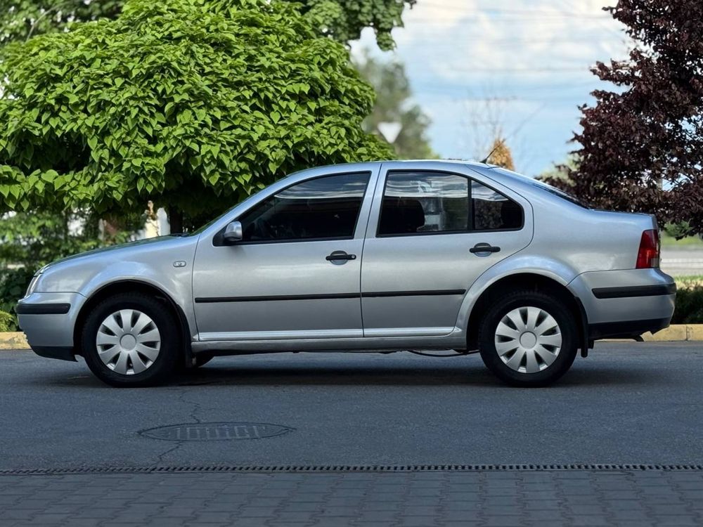 Volkswagen Bora 1.6 MPI АВТОМАТ ГАЗ4