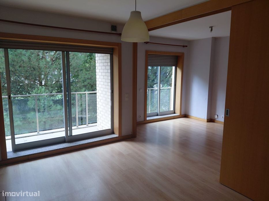 T-1 EVOLUTIVO COM 2 QUARTOS (Junto Polo universitário)