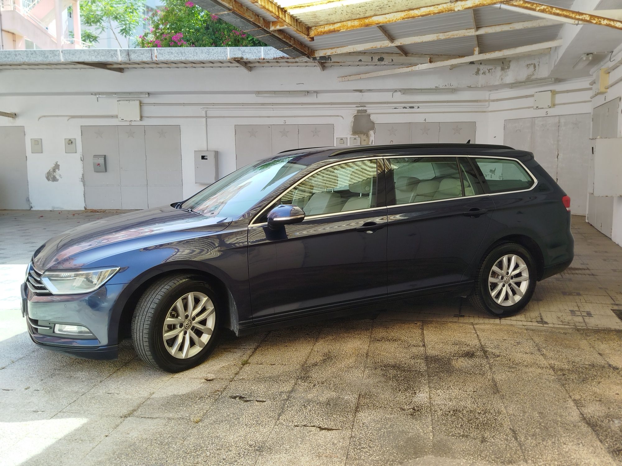 VW Passat Variant 1.6 TDi DSG Confortline