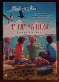 "Na Ilha Misteriosa" Isabel Ricardo