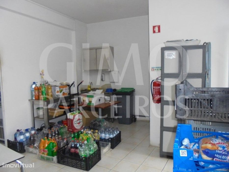 Loja a poucos minutos da Palhaça