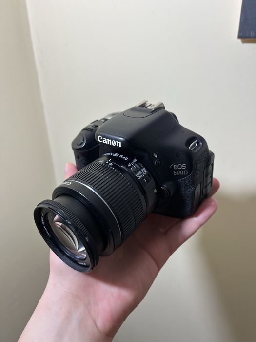 Canon 600d + canon 18-55 IS KIT