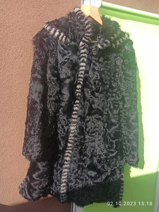 Полушубок натуральный козлик с опушкой из нутрии XXL