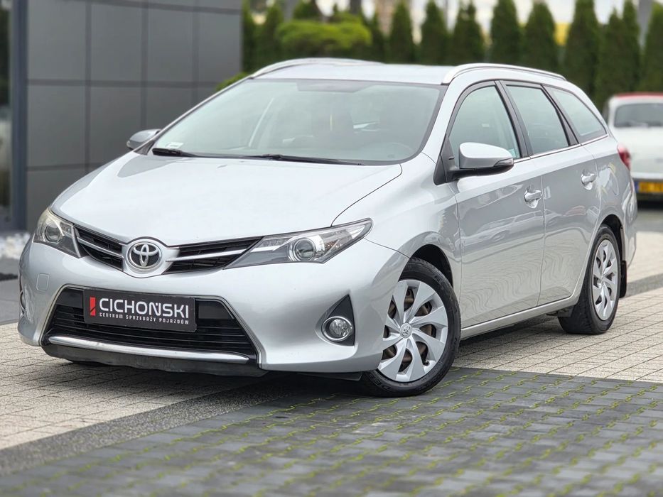 Toyota Auris 2.0 D4D BEZWYPADKOWA z Polskiego Salonu Bogate Wyposażenie Serwisowana