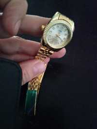 Zegarek damski na bransoletce