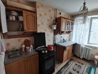 Продам 2-ком. квартиру,  пр. Слобожанский /Калиновая. Балкон и лоджия