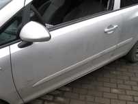 corsa d drzwi
