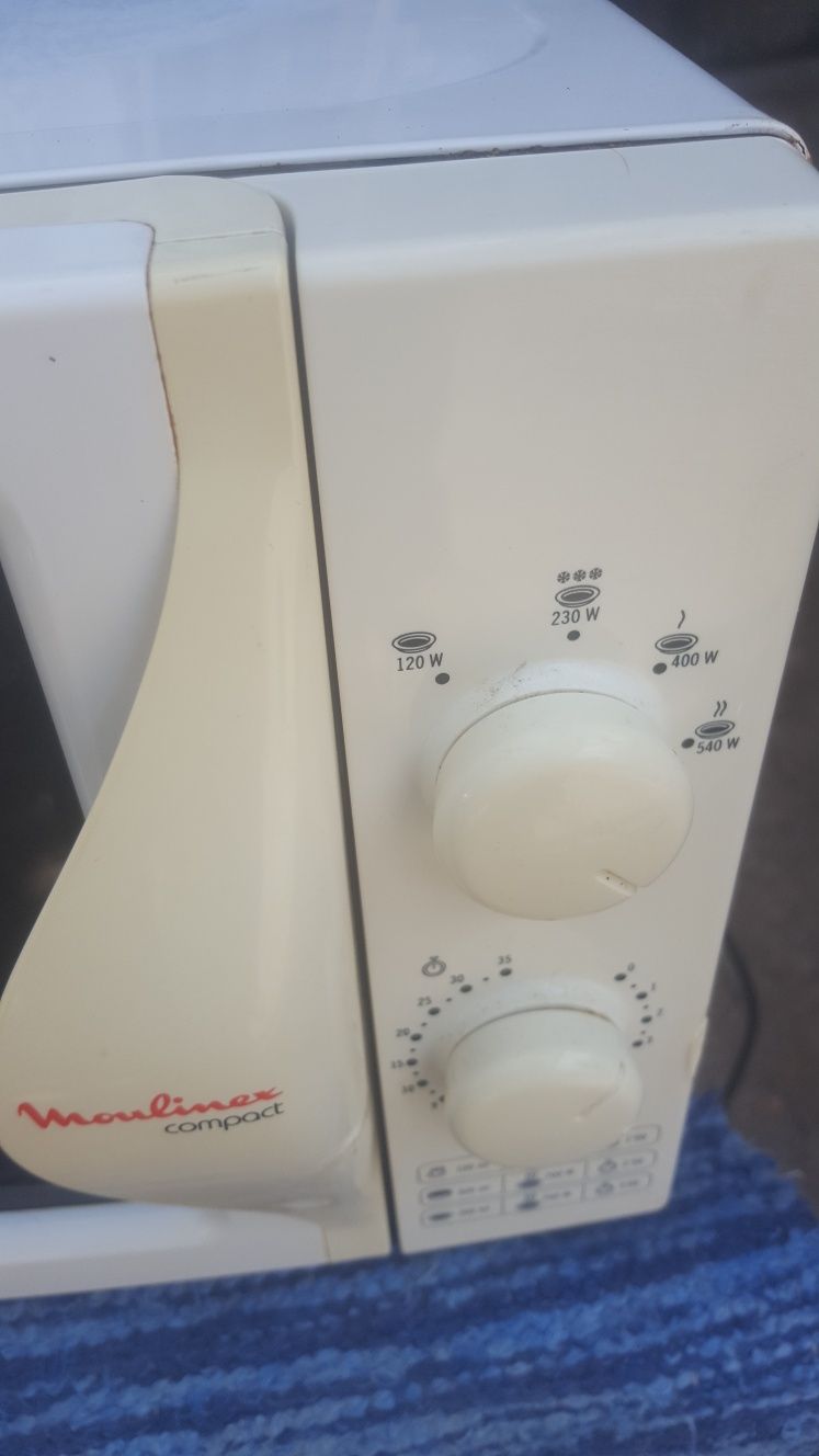 Microondas Moulinex Compacto