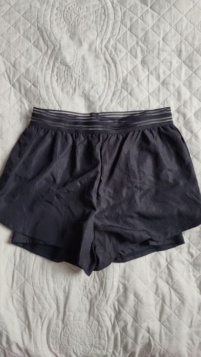 Super lekkie spodenki do biegania.  Joga s